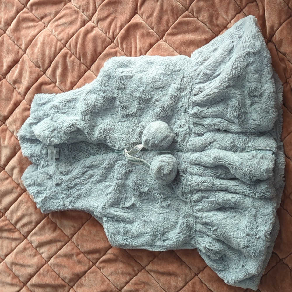 Mudpie gray faux fur vest, size large (4t/5t)
